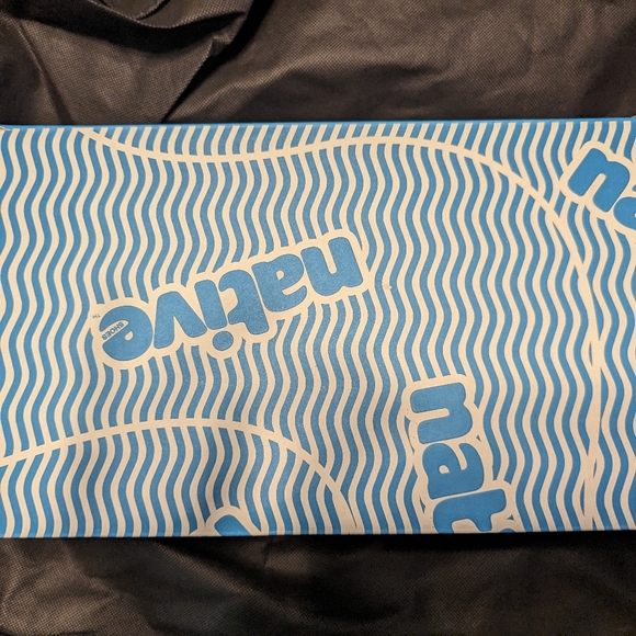 BNIB Native Shoes Cornell sneaker, glass green, M size 10/W size 12 - Picture 5 of 6